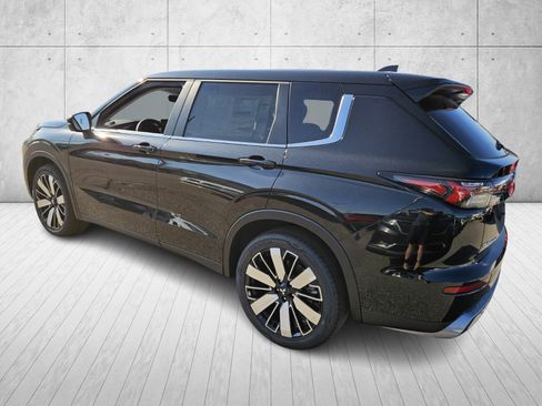 New 2026 Mitsubishi Outlander AWD image 5