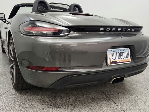 Used 2017 Porsche 718 Boxster RWD image 25