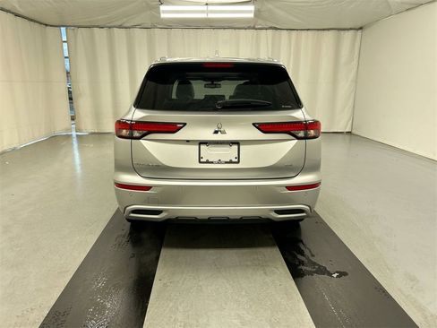 Used 2023 Mitsubishi Outlander SEL image 23