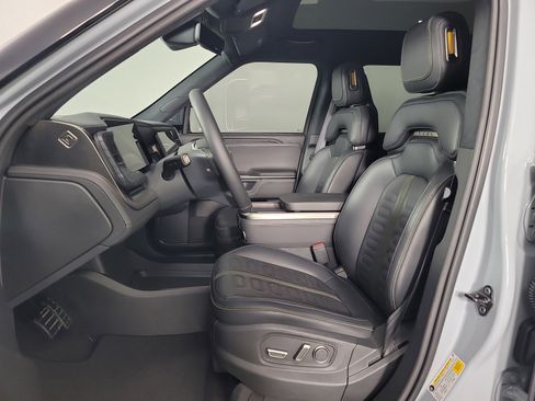 Used 2025 Rivian R1T Adventure AWD/4WD image 20
