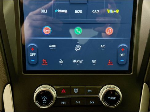 Used 2022 Ford Edge SEL w/ Convenience Package image 16