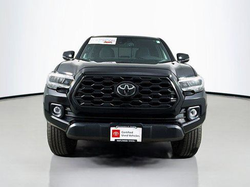 Certified 2021 Toyota Tacoma TRD Off-Road AWD/4WD image 2