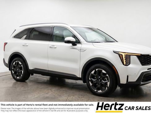 Used 2024 Kia Sorento S image 1