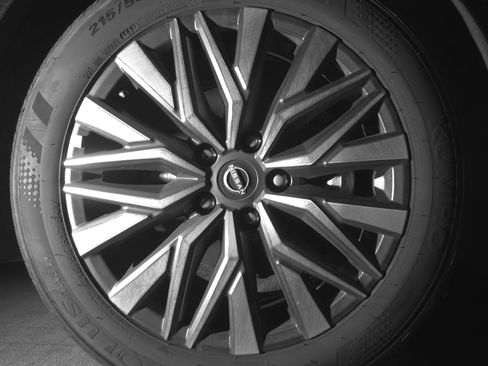 Used 2025 Nissan Altima 2.5 SV FWD image 13