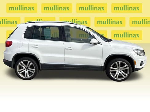 Used 2013 Volkswagen Tiguan SEL image 2