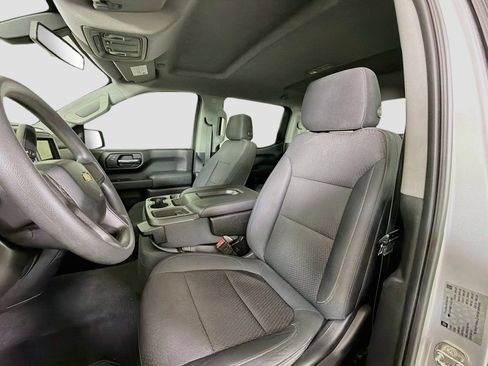 Used 2019 Chevrolet Silverado 1500 Custom w/ Custom Convenience Package RWD image 14