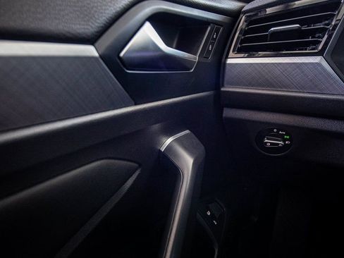 Used 2022 Volkswagen Jetta SE image 28