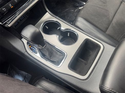 Used 2020 Jeep Grand Cherokee Altitude image 23