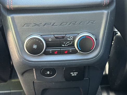 Certified 2025 Ford Explorer ST-Line w/ Premium Package AWD/4WD image 22