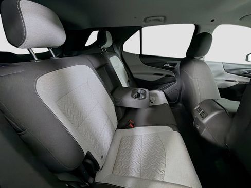 Used 2024 Chevrolet Equinox LS FWD image 26