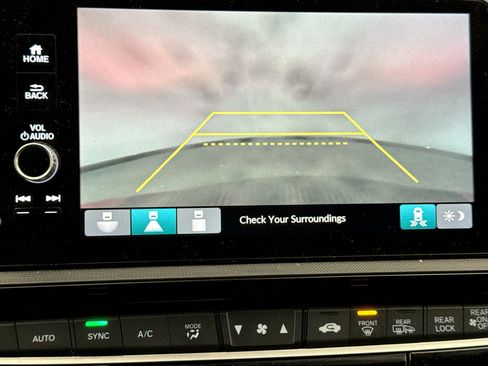 Used 2025 Honda Odyssey Sport-L image 10