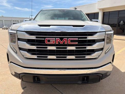 New 2026 GMC Sierra 1500 SLE w/ Preferred Package image 4