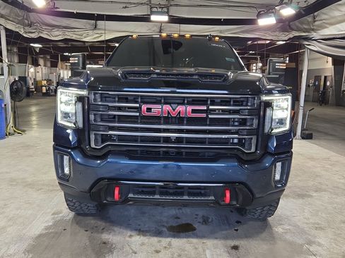 Used 2020 GMC Sierra 2500 AT4 w/ AT4 Premium Package image 2