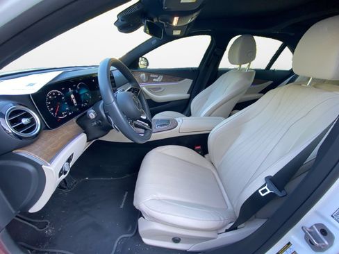 Used 2023 Mercedes-Benz E 350 4MATIC Sedan image 9