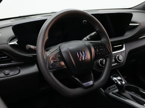 Used 2024 Buick Envista Preferred FWD image 10