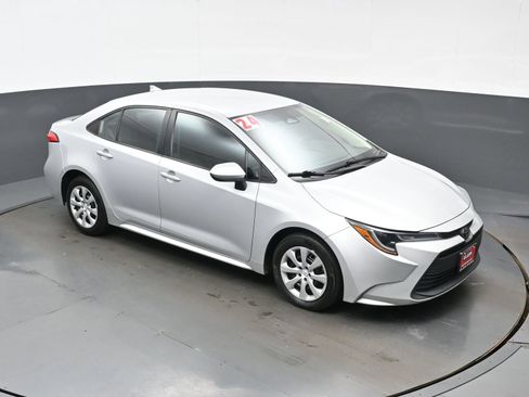Used 2024 Toyota Corolla LE FWD image 32