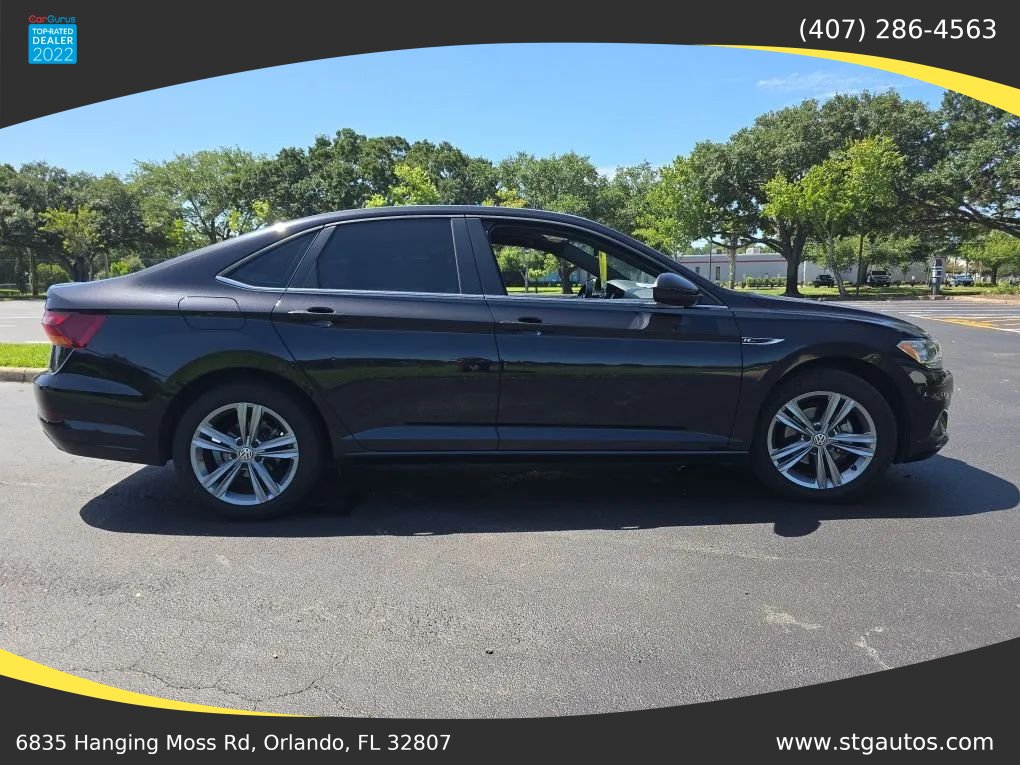 Used 2019 Volkswagen Jetta R-Line w/ R-Line Cold Weather Package FWD image 6