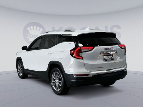 Used 2022 GMC Terrain SLT w/ Tech Package image 14