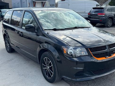 Used 2015 Dodge Grand Caravan SE image 7