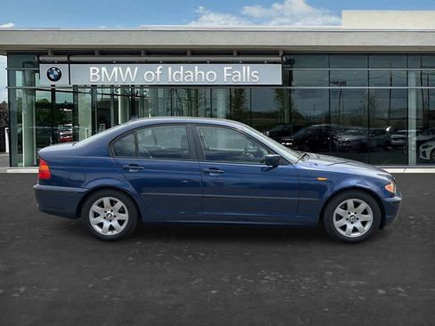 Used 2004 BMW 325i Sedan RWD image 21