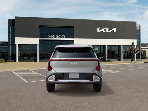 New 2027 Kia Seltos S FWD image 5