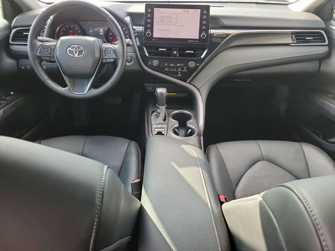 Used 2021 Toyota Camry XSE image 11