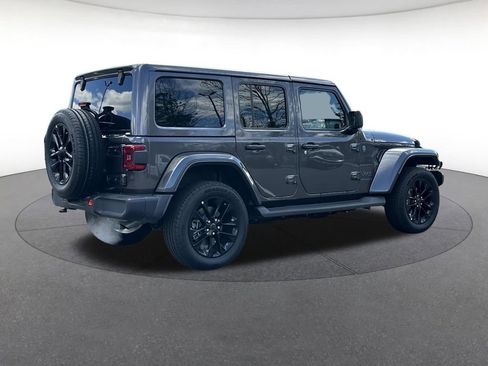 Certified 2025 Jeep Wrangler Unlimited Sahara AWD/4WD image 6