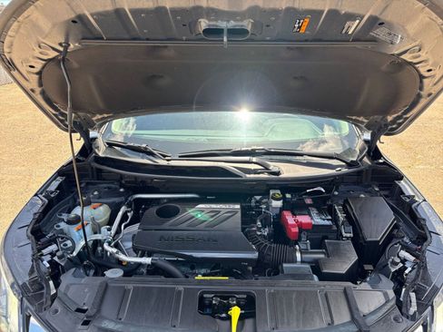 Used 2025 Nissan Rogue SV FWD image 34