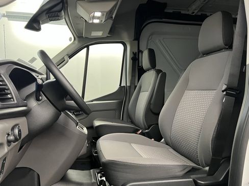 New 2026 Ford Transit 250 148 Medium Roof image 25
