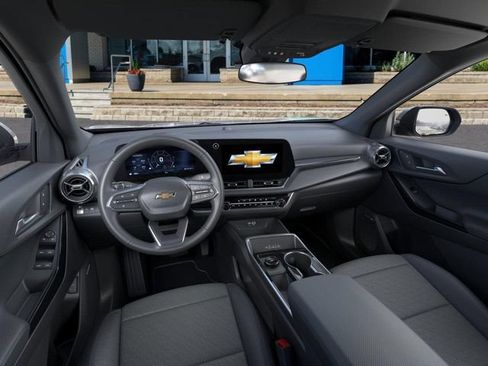 New 2026 Chevrolet Equinox LT w/ Convenience Package II FWD image 15