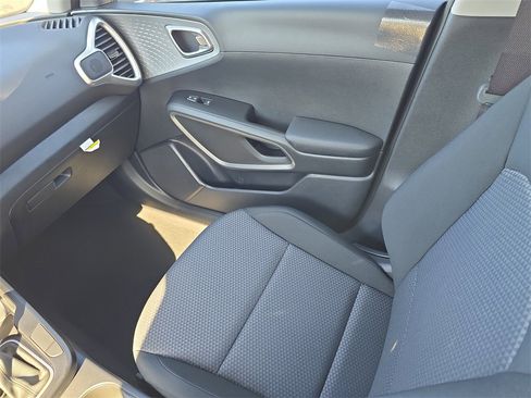 New 2025 Kia Soul LX image 17