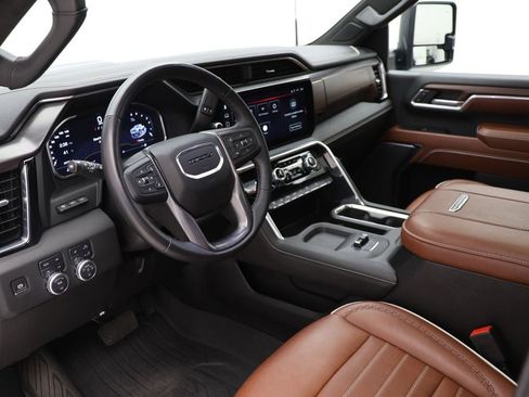 Used 2024 GMC Sierra 2500 Denali Ultimate image 25