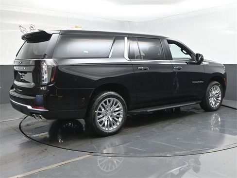 New 2026 Chevrolet Suburban High Country image 24