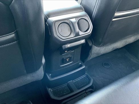 Used 2022 Jeep Wrangler Unlimited Sahara w/ Cold Weather Group image 33