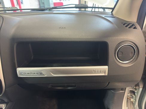 Used 2014 Jeep Compass Latitude w/ Sun/Sound Group image 23