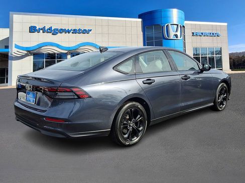 Used 2025 Honda Accord SE image 6
