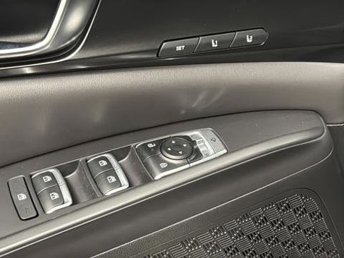 Used 2025 Kia Carnival SX Prestige FWD image 22