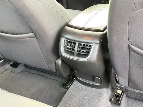 Used 2022 Chevrolet Malibu LT image 36