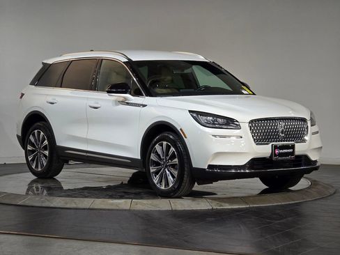 Used 2022 Lincoln Corsair Reserve image 2