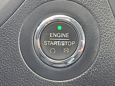 Used 2018 Ford Explorer XLT w/ Equipment Group 202A image 23