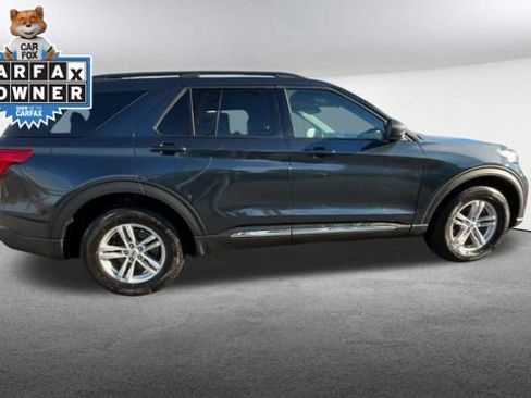 Certified 2023 Ford Explorer XLT image 10