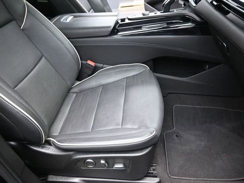 Used 2024 Cadillac Escalade Sport AWD/4WD image 27