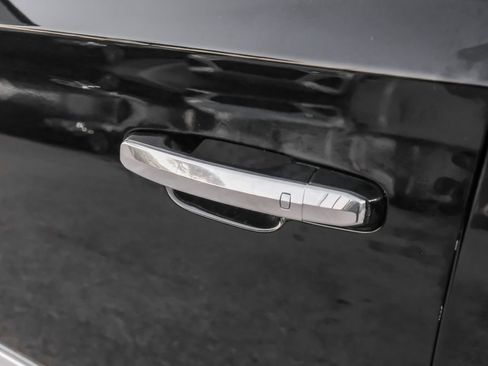 Used 2015 Cadillac Escalade Luxury image 43