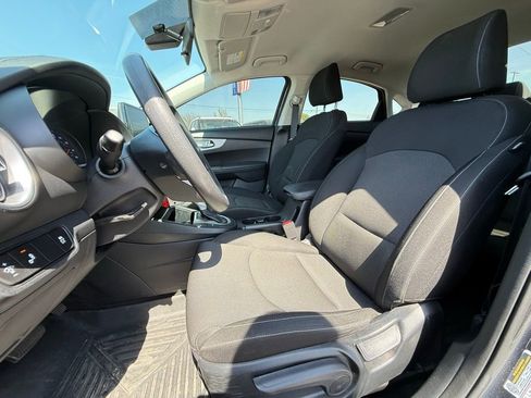 Used 2024 Kia Forte LXS w/ LXS Technology Package FWD image 21