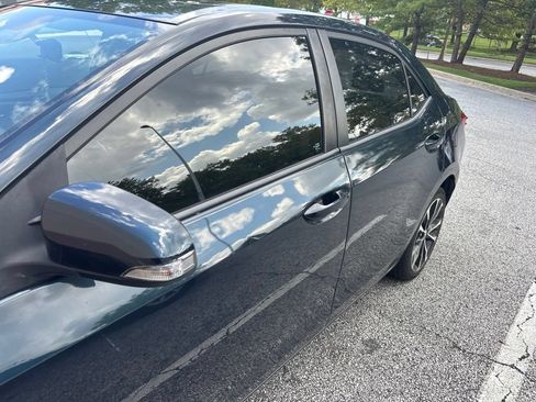 Used 2018 Toyota Corolla XSE FWD image 3