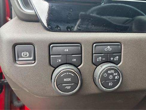 Used 2025 Chevrolet Silverado 2500 LT w/ Convenience Package AWD/4WD image 20