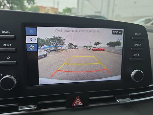 Certified 2024 Hyundai Elantra SE FWD image 21