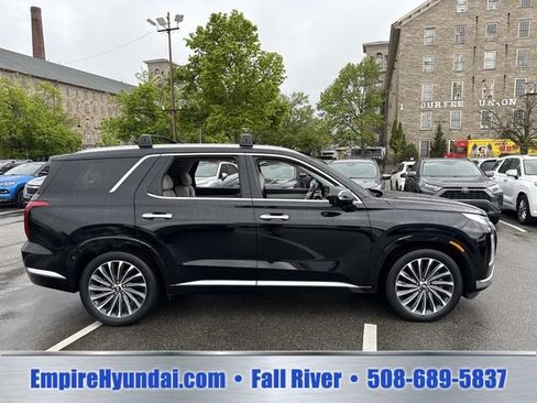 Used 2023 Hyundai Palisade Calligraphy AWD/4WD image 3