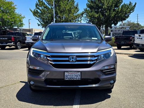 Used 2017 Honda Pilot Elite image 2