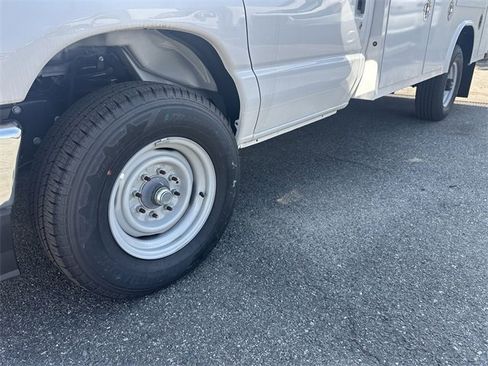 New 2024 Ford E-350 and Econoline 350 Super Duty w/ Power Windows & Locks Group image 12